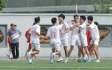 Chùm ảnh loạt trận 9h30 sáng 12-11