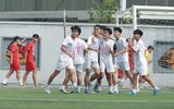 Chùm ảnh loạt trận 9h30 sáng 12-11
