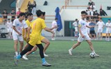 Chùm ảnh loạt trận 8h30 sáng 12-11