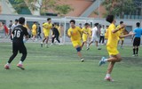 Chùm ảnh loạt trận 9h30 sáng 12-11