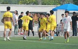 Chùm ảnh loạt trận 8h30 sáng 12-11