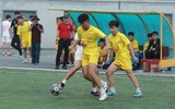 Chùm ảnh loạt trận 8h30 sáng 12-11