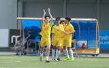 Chùm ảnh loạt trận 10h30 sáng 12-11