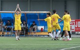 Chùm ảnh loạt trận 10h30 sáng 12-11