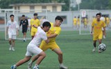 Chùm ảnh loạt trận 8h30 sáng 12-11