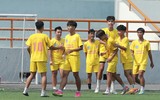 Chùm ảnh loạt trận 10h30 sáng 12-11