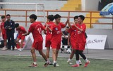 Chùm ảnh loạt trận 13h30 chiều 15-11