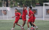 Chùm ảnh loạt trận 13h30 chiều 15-11