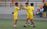 Chùm ảnh loạt trận 13h30 chiều 15-11