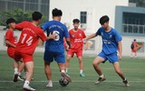 Đương kim vô địch giành vé tứ kết sau chiến thắng 4-0
