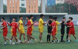 Đương kim vô địch ngược dòng ngoạn mục vào bán kết