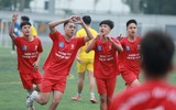 Đương kim vô địch ngược dòng ngoạn mục vào bán kết
