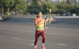 Nguyễn Thị Oanh và dàn sao điền kinh căng mình luyện tập cho Tiền Phong Marathon 2024