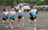 Nguyễn Thị Oanh và dàn sao điền kinh căng mình luyện tập cho Tiền Phong Marathon 2024