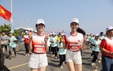 Hoa hậu Đỗ Thị Hà, Thanh Thủy khoe sải chân dài trên đường chạy Phú Yên