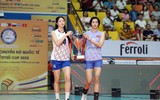 Dung nhan 'chân dài' 17 tuổi cao 1m9 của bóng chuyền Việt Nam