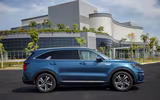 Ngắm Kia Sorento vừa xuất xưởng, giá khởi điểm hơn một tỷ đồng