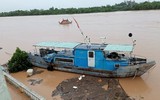 Xem tận mắt cán bộ thủy văn vất vả dầm mình trong nước lũ đỏ ngầu “đo mưa, đong lũ”