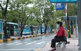 Hình ảnh xe buýt Hà Nội lăn bánh sau nhiều tháng “đắp chiếu”