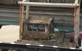 Cận cảnh cầu Đuống xuống cấp, phương tiện qua cầu “vừa đi vừa run”