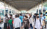 Người dân ùn ùn rời Thủ đô chiều thứ Sáu, bắt đầu kỳ nghỉ lễ 30/4 