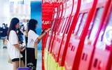 Dòng người ùn ùn đổ về sân bay quốc tế Nội Bài rời Thủ đô nghỉ lễ Quốc khánh