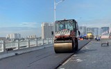 Cầu Vĩnh Tuy 2 đang cấp tập hoàn thiện để kịp thông xe vào dịp 2-9