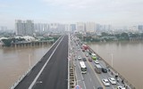 Cầu Vĩnh Tuy 2 đang cấp tập hoàn thiện để kịp thông xe vào dịp 2-9