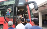 Người dân ùn ùn trở lại Thủ đô, bến xe, nhà ga chen kín người