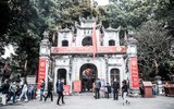 Hà Nội: Người dân thực hiện nghiêm biện pháp phòng dịch Covid-19 ngày mùng 1 Tết Tân Sửu 