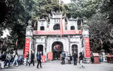 Hà Nội: Người dân thực hiện nghiêm biện pháp phòng dịch Covid-19 ngày mùng 1 Tết Tân Sửu 