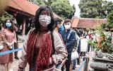 Hà Nội: Người dân thực hiện nghiêm biện pháp phòng dịch Covid-19 ngày mùng 1 Tết Tân Sửu 