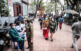 Hà Nội: Người dân thực hiện nghiêm biện pháp phòng dịch Covid-19 ngày mùng 1 Tết Tân Sửu 
