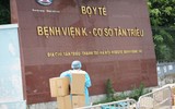 [Ảnh] Bộ Tư lệnh Thủ đô phun khử khuẩn Bệnh viện K cơ sở Tân Triều phòng Covid-19