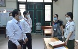 Chùm ảnh: Bộ trưởng Bộ GD&ĐT kiểm tra tại điểm thi THPT Chu Văn An, Hà Nội