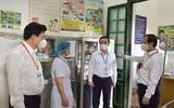 Chùm ảnh: Bộ trưởng Bộ GD&ĐT kiểm tra tại điểm thi THPT Chu Văn An, Hà Nội