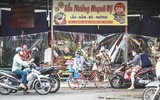 [ẢNH] Hà Nội ngày đầu giãn cách xã hội: Chen nhau đi chợ sớm, vẫn tập thể dục, cắt tóc ngoài đường...