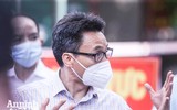 [ẢNH] Lịch trình dày đặc trong buổi kiểm tra chống dịch Covid-19 của Phó Thủ tướng Vũ Đức Đam tại Hà Nội