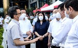 [ẢNH] Lịch trình dày đặc trong buổi kiểm tra chống dịch Covid-19 của Phó Thủ tướng Vũ Đức Đam tại Hà Nội
