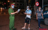 [ẢNH] Hà Nội: Lực lượng chức năng trắng đêm đội mưa dẹp 