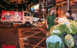 [ẢNH] Hà Nội: Lực lượng chức năng trắng đêm đội mưa dẹp 