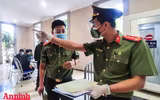 Thứ trưởng Bộ Công an và Giám đốc CATP Hà Nội hiến máu cứu người, chung tay đẩy lùi Covid-19