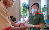 Thứ trưởng Bộ Công an và Giám đốc CATP Hà Nội hiến máu cứu người, chung tay đẩy lùi Covid-19