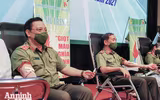 Thứ trưởng Bộ Công an và Giám đốc CATP Hà Nội hiến máu cứu người, chung tay đẩy lùi Covid-19