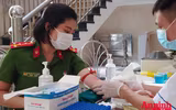 Thứ trưởng Bộ Công an và Giám đốc CATP Hà Nội hiến máu cứu người, chung tay đẩy lùi Covid-19