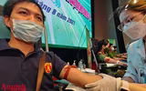 Thứ trưởng Bộ Công an và Giám đốc CATP Hà Nội hiến máu cứu người, chung tay đẩy lùi Covid-19