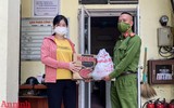 [ẢNH] Tuổi trẻ Công an Thủ đô dùng mạng xã hội hỗ trợ kịp thời lao động ngoại tỉnh bị mắc kẹt