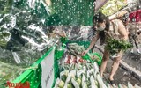 Hình ảnh rất Hà Nội tại cửa hàng thiết yếu không người bán đầu tiên phục vụ người dân phố cổ 