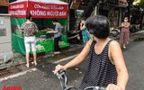 Hình ảnh rất Hà Nội tại cửa hàng thiết yếu không người bán đầu tiên phục vụ người dân phố cổ 