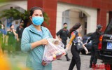 [ẢNH] Ấm lòng với món quà nghĩa tình lúc khó khăn của Công an Thủ đô và các nhà hảo tâm